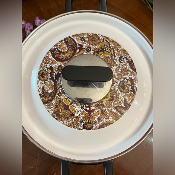 Vintage MCM Fancipan Autumn Leaf Brown Paisley 9”x3” Enamel Stew Pan w Lid - Picture 4 of 11